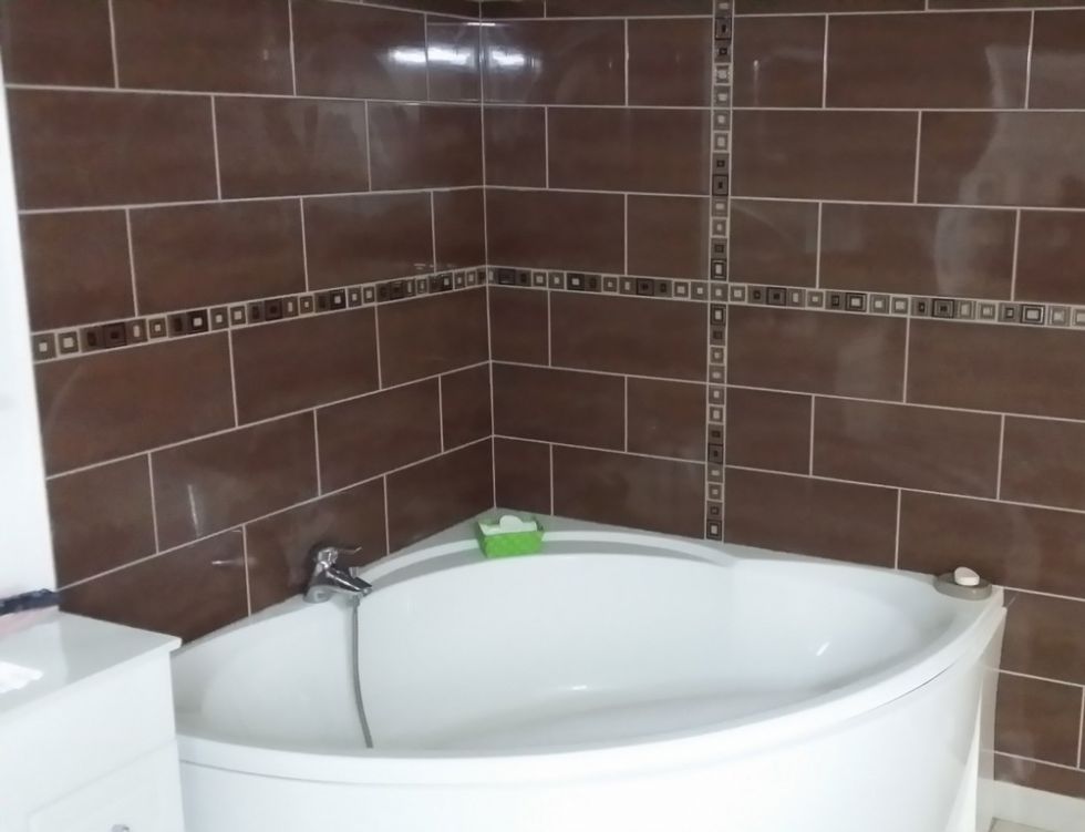 poser du carrelage dans une salle de bain - mgr construction pour ... - Poser Du Carrelage Mural Salle De Bain poser du carrelage dans une salle de bain - mgr construction pour ... - Poser Du Carrelage Mural Salle De Bain